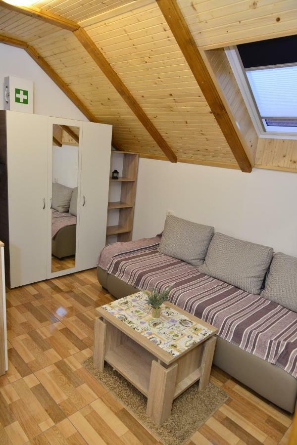 Apartmani Miscevic Josipdol Exterior photo